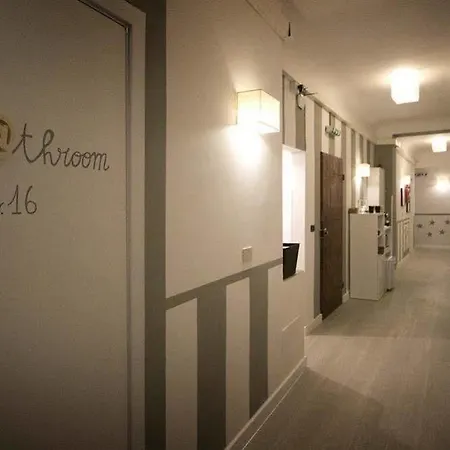 Hotel Nella *