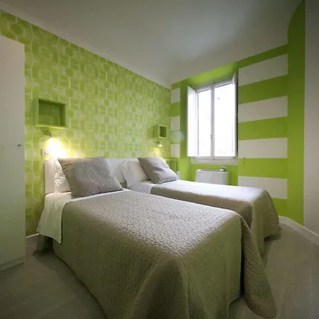 Nella מלון פירנצה